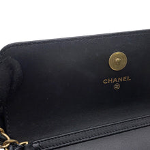 Load image into Gallery viewer, CHANEL Fawn holder GunmetalAP3482 Caviar Leather Size 17