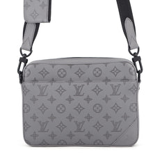 将图像加载到图库查看器中,LOUIS VUITTON Duo messenger GrayM46104 Monogram Shadow