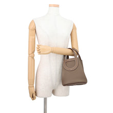 Load image into Gallery viewer, HERMES In the loop Etoupe Taurillon Clemence Swift Leather Size 18