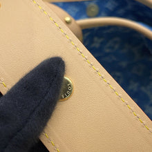 将图像加载到图库查看器中,LOUIS VUITTON Carryall NM BlueM46855 Monogram Denim Size MM