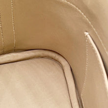 Load image into Gallery viewer, HERMES Bolide Craie Epsom Size 27