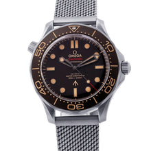 Load image into Gallery viewer, OMEGA Seamaster Diver 300m Master Chronometer 007 Edition W42mm TI Brown Dial210.90.42.20.01.001