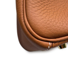 Load image into Gallery viewer, HERMES Lindy Gold Taurillon Clemence Size 26