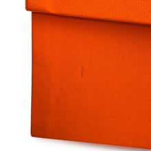 Load image into Gallery viewer, HERMES Lindy Gold Taurillon Clemence Size 26