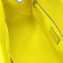 将图像加载到图库查看器中,LOUIS VUITTON Marly PistachianM94617 Epi Leather Size BB