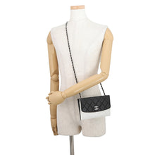 将图像加载到图库查看器中,CHANEL Matelasse Chain Wallet Double Face Black/White Lambskin