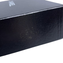 将图像加载到图库查看器中,CHANEL Matelasse Chain Wallet Double Face Black/White Lambskin