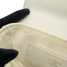 Load image into Gallery viewer, LOUIS VUITTON New Wave Multi Pochette BlumM57864 Leather