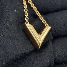 Load image into Gallery viewer, LOUIS VUITTON Essential V Necklace GoldM00857 Metal