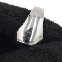 Load image into Gallery viewer, LOUIS VUITTON Traveler Stamps Signet Ring Size M Noir/SilverMP1802 Metal