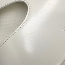 Load image into Gallery viewer, Ferragamo Cutout Handbag White213487 Leather Canvas Size Small