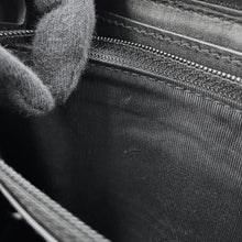 将图像加载到图库查看器中,GUCCI GG Supreme business bag Black395708 GG Supreme Leather