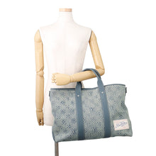 将图像加载到图库查看器中,LOUIS VUITTON Weekend Tote NM BlueM22537 Monogram Washed Denim