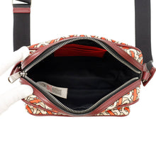 将图像加载到图库查看器中,BURBERRY TBMonogram Shoulder Beige/Multicolor8011677 Nylon Leather