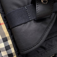 将图像加载到图库查看器中,BURBERRY Nova Check Crossbody Bag Beige/Black8013645 Nylon