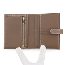 Load image into Gallery viewer, HERMES Bean compact Etoupe Veau Madame