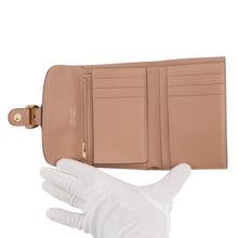 Load image into Gallery viewer, Delvaux Brillon Compact Wallet Tender BeigeAB0616AAU024FDO Rodeo Grained Calf Leather