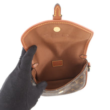 将图像加载到图库查看器中,LOUIS VUITTON solo BrownM27096 Monogram