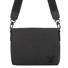 将图像加载到图库查看器中,LOUIS VUITTON takeoff messenger NoirM57080 Grain Leather