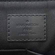 将图像加载到图库查看器中,LOUIS VUITTON takeoff messenger NoirM57080 Grain Leather