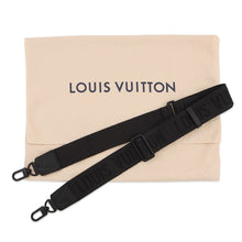将图像加载到图库查看器中,LOUIS VUITTON takeoff messenger NoirM57080 Grain Leather