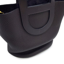 Load image into Gallery viewer, HERMES In the loop Cassis Taurillon Clemence Swift Leather Size 18