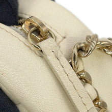将图像加载到图库查看器中,CHANEL Chain camera bag IvoryAS0137 Leather