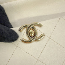 将图像加载到图库查看器中,CHANEL Chain camera bag IvoryAS0137 Leather