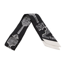 Load image into Gallery viewer, HERMES Twilly Merveilleuse Lantern Black/White Silk100%