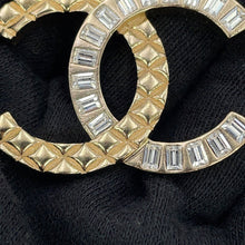 将图像加载到图库查看器中,CHANEL CC Logo Necklace Gold/Transparent Gold Plated Rhinestone