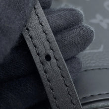 将图像加载到图库查看器中,LOUIS VUITTON Envelope/Pouch NoirM11613 Monogram Eclipse
