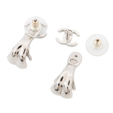 将图像加载到图库查看器中,CHANEL CC Logo EarringsABH472 Metal