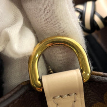 将图像加载到图库查看器中,LOUIS VUITTON Montaigne NoirM45310 Monogram Size MM