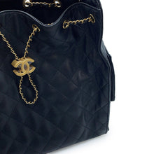 Load image into Gallery viewer, CHANEL CHANEL25 BlackAS5311 Caviar Leather Size Medium