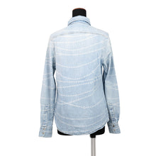 Load image into Gallery viewer, CHANEL Pearl print denim shirt Size 36 Light BlueP79065 V71255 Cotton100%