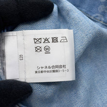 Load image into Gallery viewer, CHANEL Pearl print denim shirt Size 36 Light BlueP79065 V71255 Cotton100%