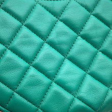 Load image into Gallery viewer, CHANEL Matelasse ChainShoulder Bag GreenAS3917 Lambskin Size Small
