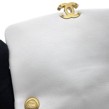Load image into Gallery viewer, CHANEL Matelasse ChainShoulder Bag WhiteAS3206 Lambskin