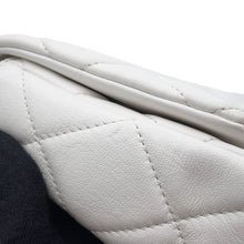 Load image into Gallery viewer, CHANEL Matelasse ChainShoulder Bag WhiteAS3206 Lambskin