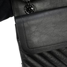 将图像加载到图库查看器中,CHANEL 2.55 Chevron Chain Shoulder Bag BlackA37586 Aged Calf Leather Size 25