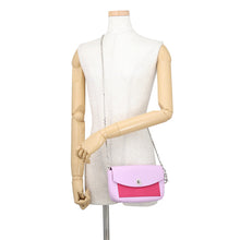 将图像加载到图库查看器中,Dior Turnlock Chain Wallet Pink Leather