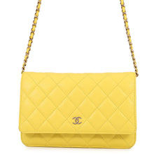 将图像加载到图库查看器中,CHANEL Matelasse ChainShoulder wallet YellowAP0250 Caviar Leather