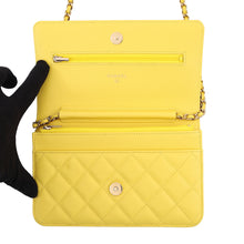 将图像加载到图库查看器中,CHANEL Matelasse ChainShoulder wallet YellowAP0250 Caviar Leather