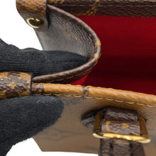 Load image into Gallery viewer, LOUIS VUITTON Onthego RedM46839 Monogram Reverse Canvas Size BB