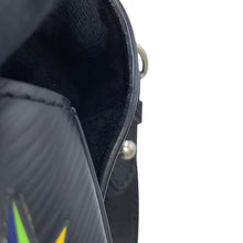 将图像加载到图库查看器中,LOUIS VUITTON Twist BlackM52897 Epi Leather Size MM