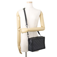 将图像加载到图库查看器中,LOUIS VUITTON Soft Trunk NoirM44730 Monogram Eclipse