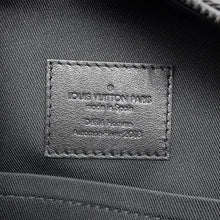 Load image into Gallery viewer, LOUIS VUITTON Messenger NoirM52176 Dark Infiniti Size PM