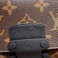 将图像加载到图库查看器中,LOUIS VUITTON SPadlock Vertical Wearable Wallet NoirM81522 Monogram Macassar Canvas