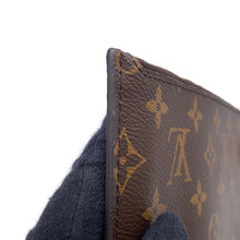 Load image into Gallery viewer, LOUIS VUITTON Carry it RedM45199 Monogram