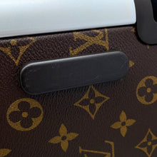 将图像加载到图库查看器中,LOUIS VUITTON Horizon Soft LV Golf Brown/Green/WhiteM13924 Monogram Size 55